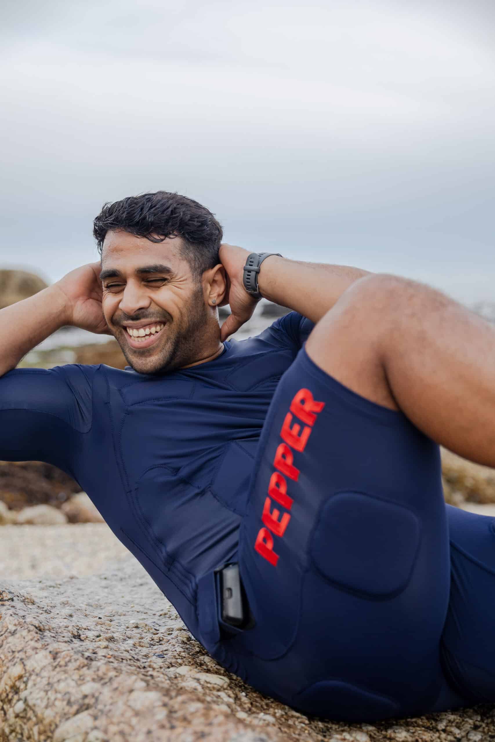 e-sante EMSトレーニングボトムス　3L PEPPER EMS Suit Review: Can Electrical Muscle Stimulation Actually