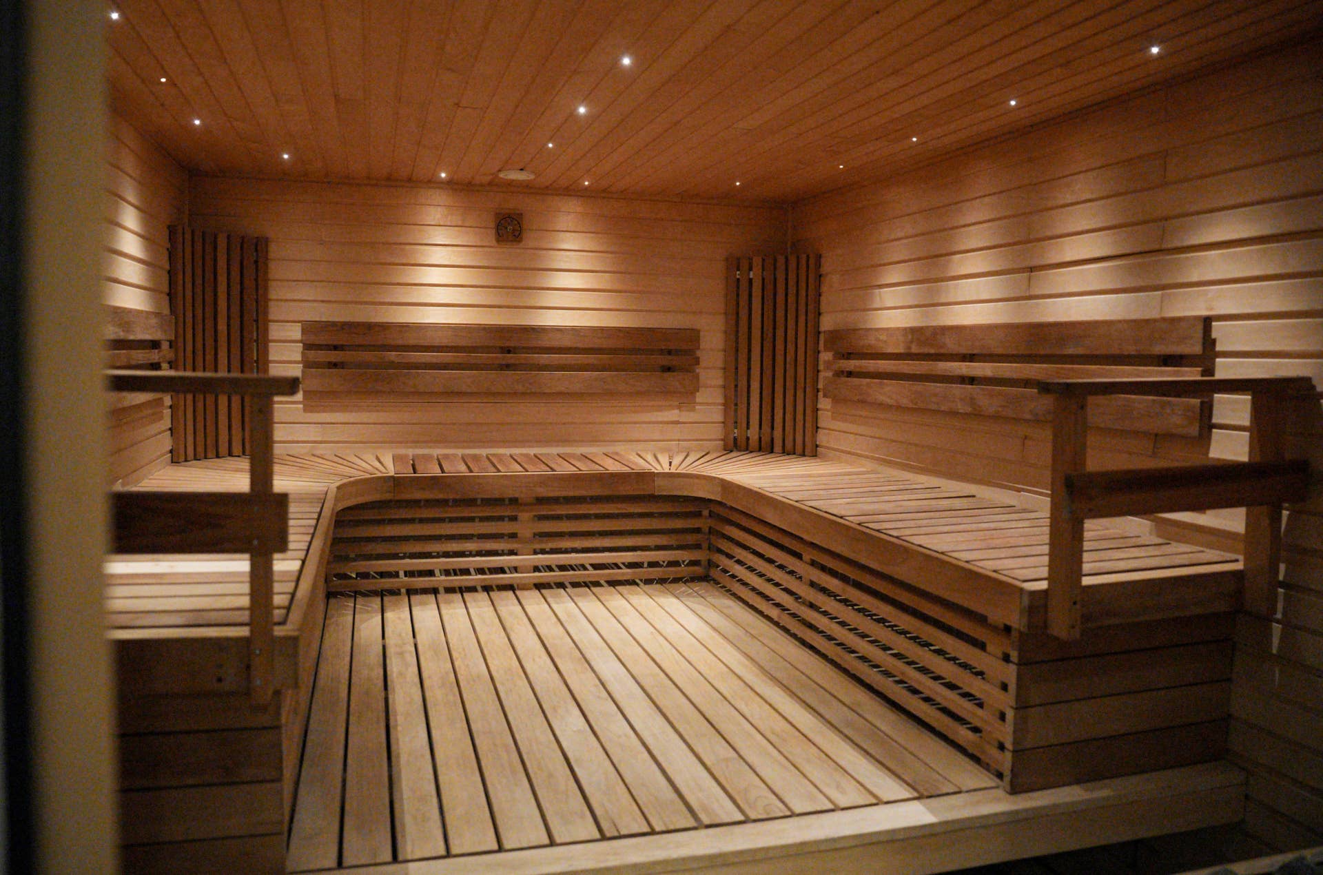 The Truth Behind Sauna’s “16-Fold” Growth Hormone Boost