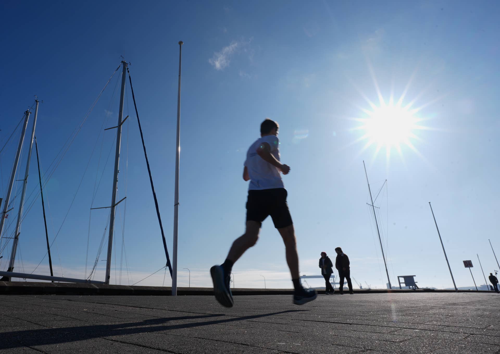 5 Simple Ways to Stay Cool and Safe During Summer Exercise - Men's Fitness