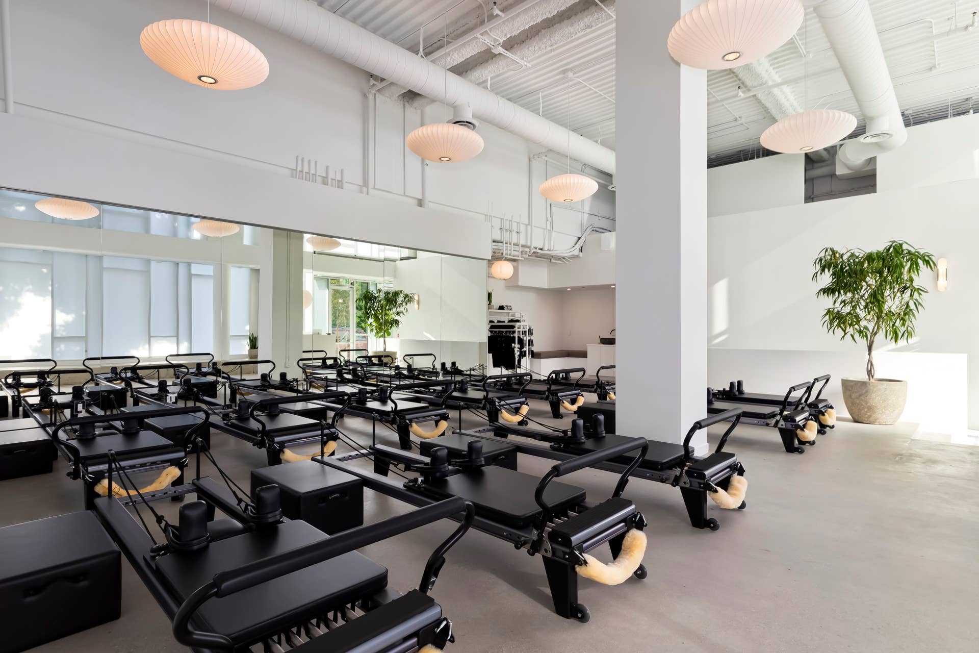 Long A Exercise Why Pro Athletes and Everyday Guys Are Taking Up Pilates - Men's Fitness