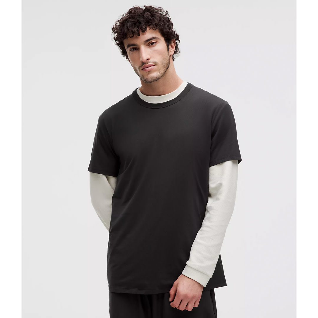 lululemon x チームカナダ☆メンズ The Fundamental Tシャツ lululemon x チームカナダ☆メンズ The Fundamental Tシャツ