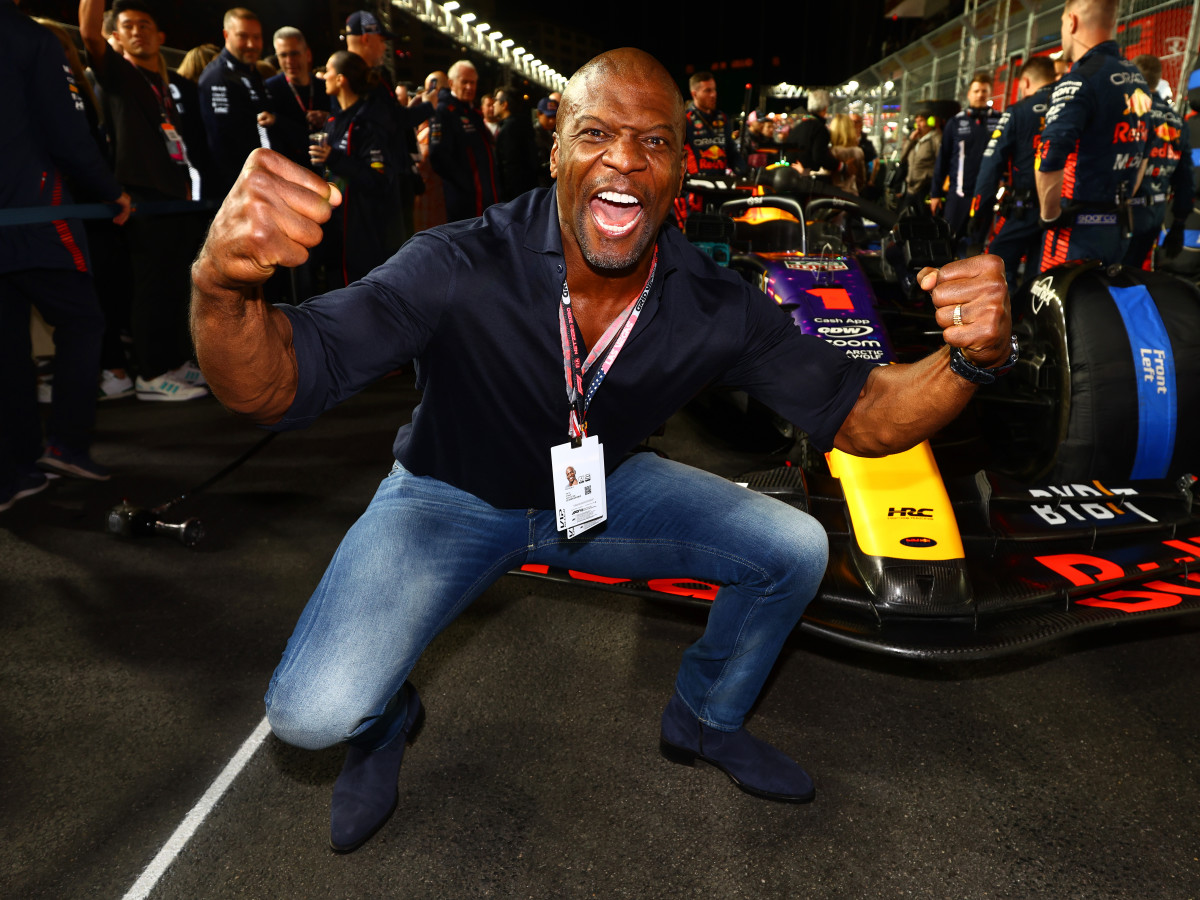 Terry Crews Shares the Unexpected Workout Trick That Keeps Him Ripped After  50, image size:1200x900