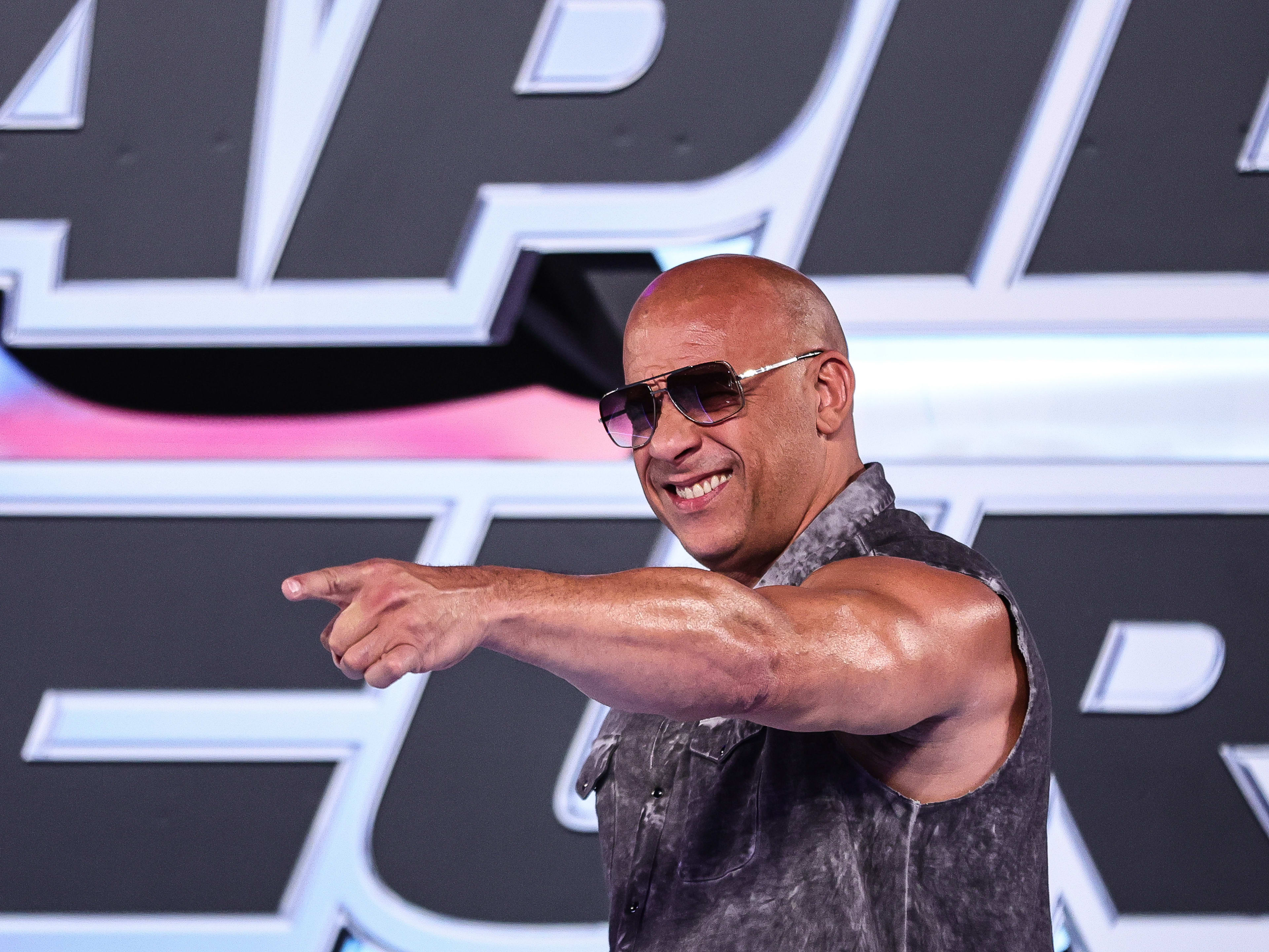 Vin Diesel Reveals 270-Pound Bulk in New Gym Posts - Men's Fitness