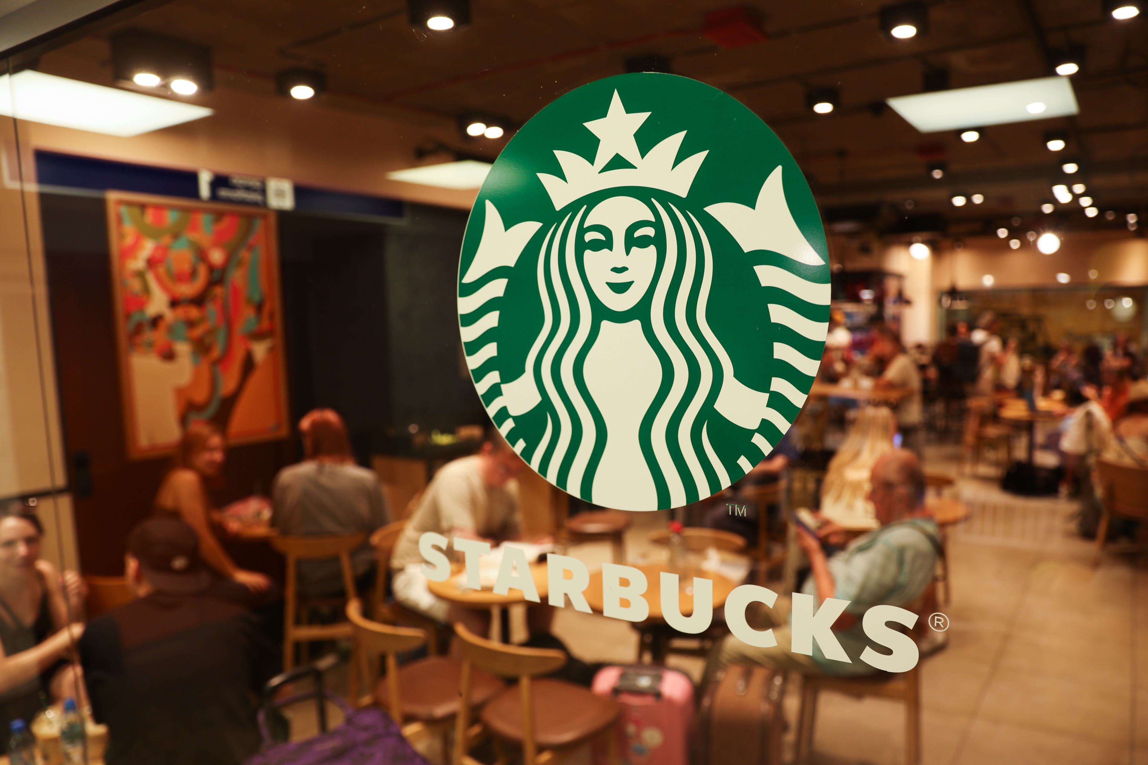 The Healthiest Things at Starbucks, According to Dietitians