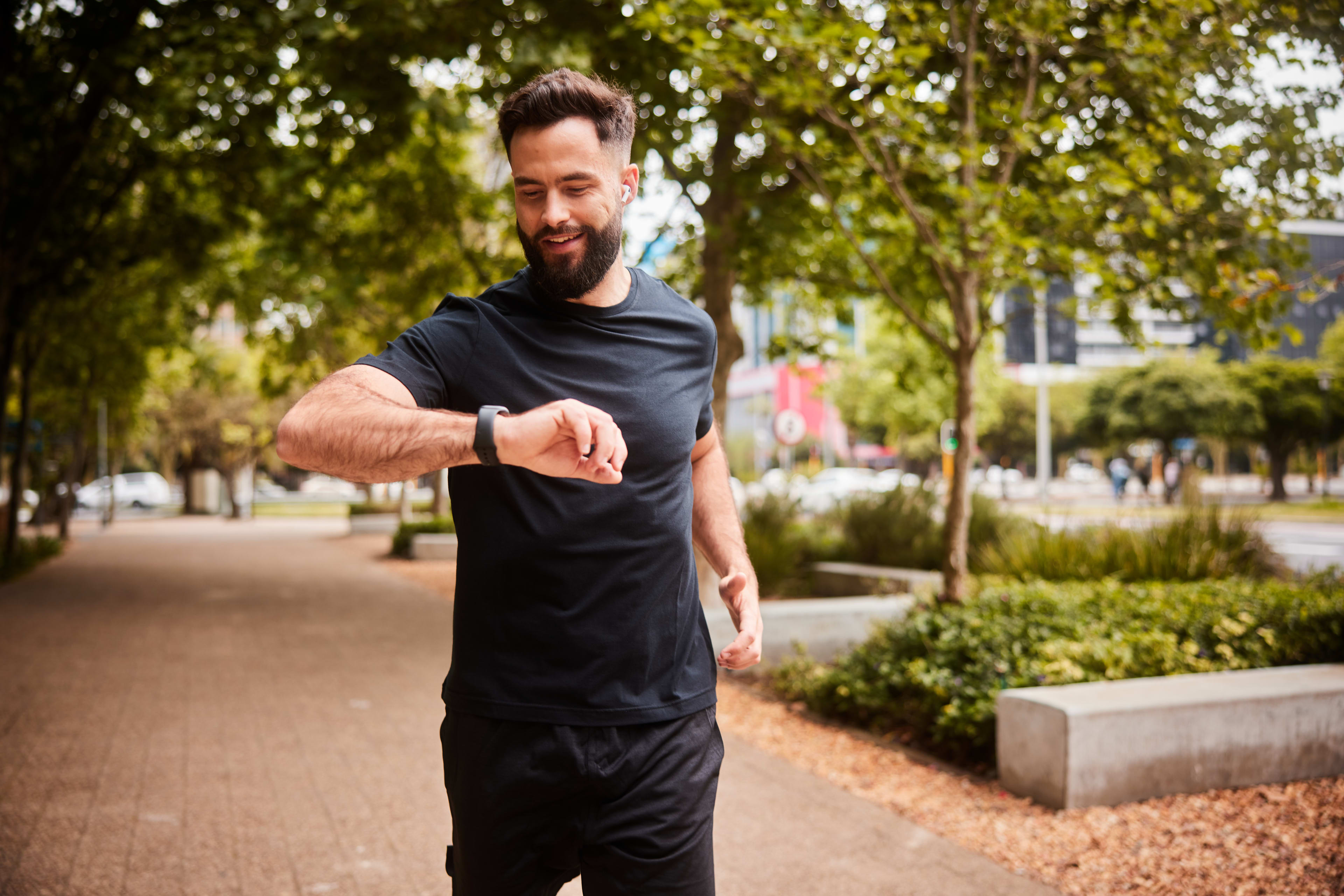 How to Assess Your VO2 Max—and 3 Workouts to Amp It Up