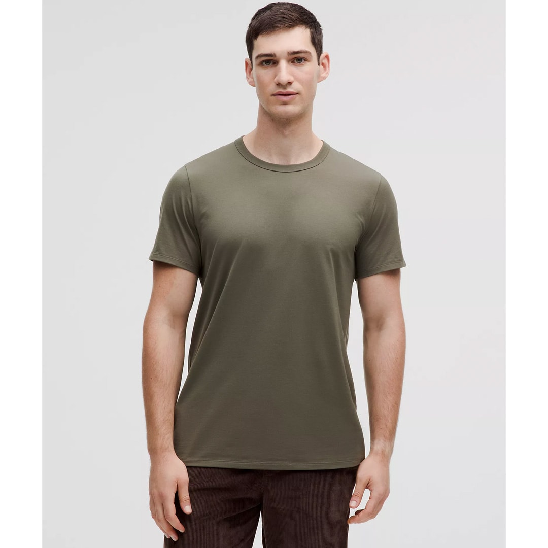 ★LULULEMON★チームカナダ Fundamental Tシャツ ルルレモン Fundamental Tシャツ *グラフィック | ショート